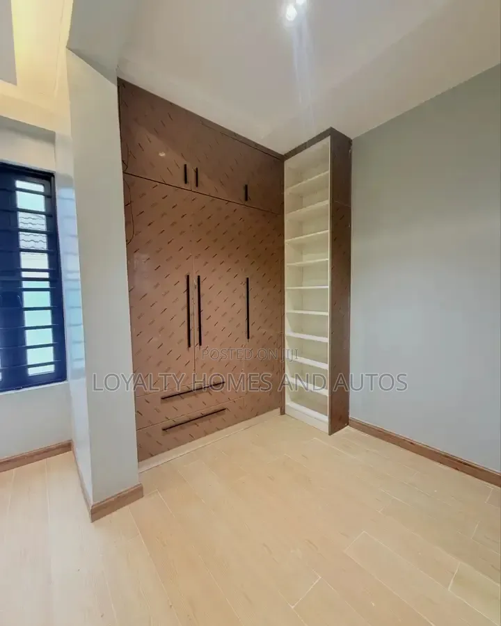 4bdrm Duplex in Opebi for sale