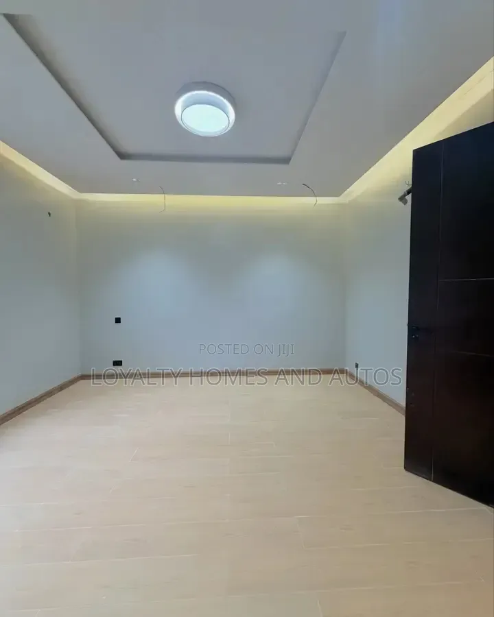 4bdrm Duplex in Opebi for sale