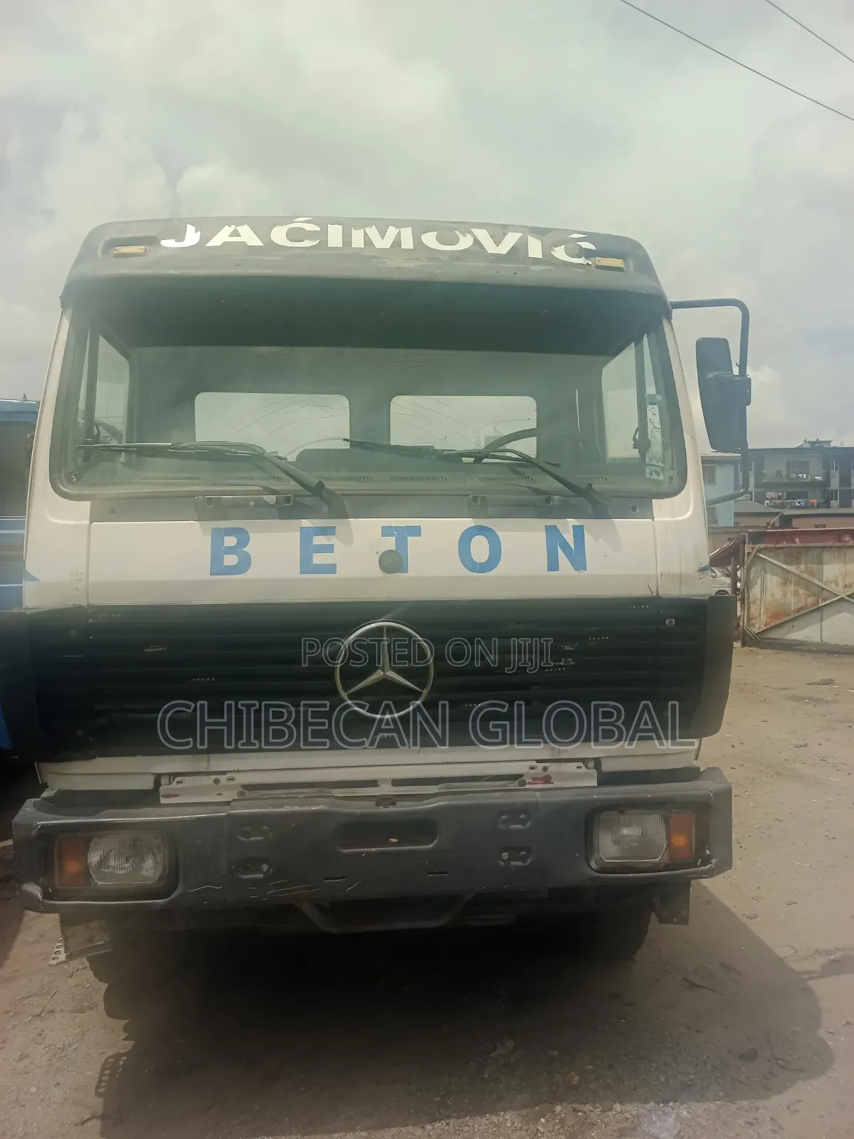 Mercedes Benz 3235 Truck (Cab and Chassis) 12 Tyres Tokunbo