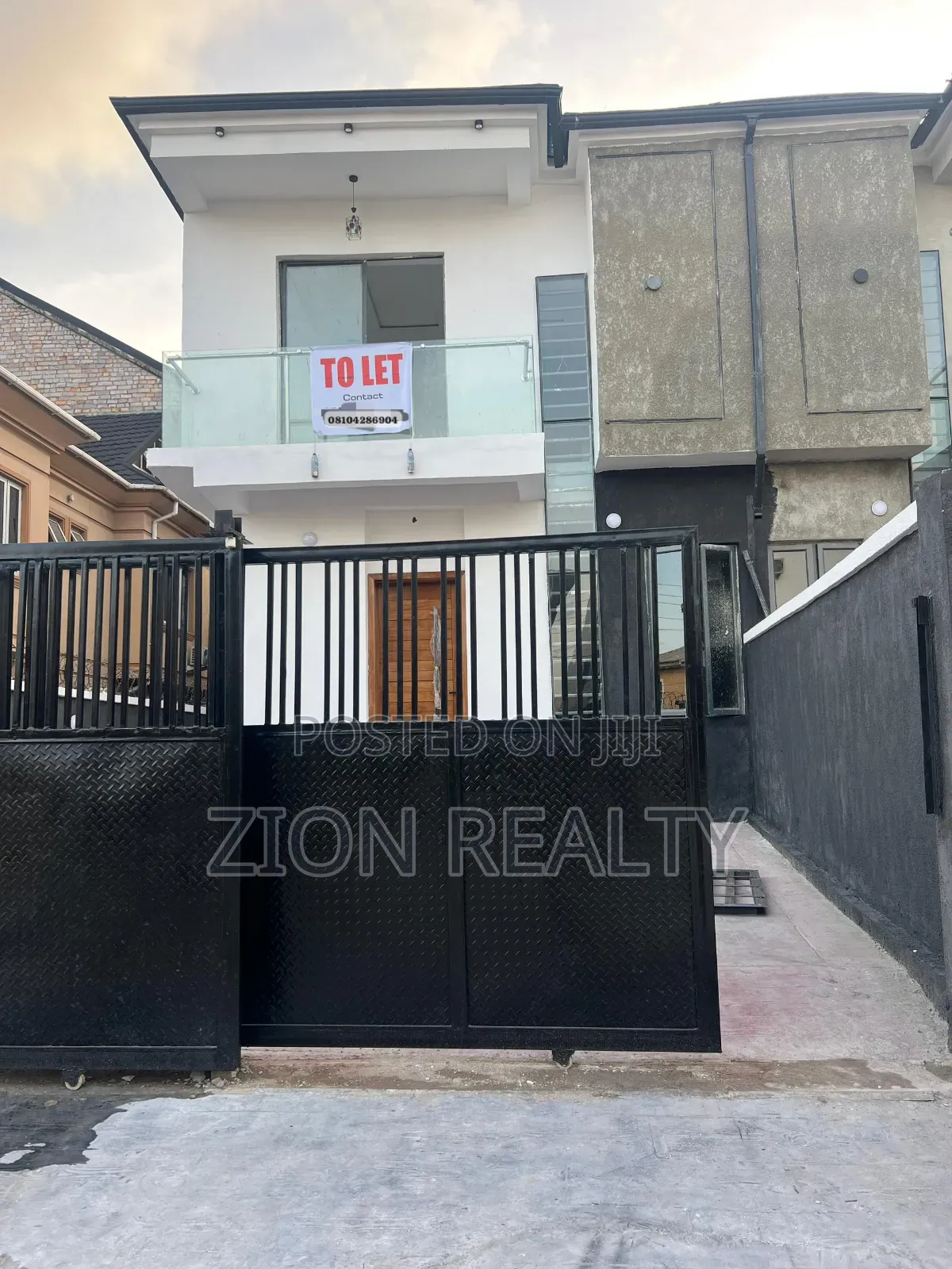 4bdrm Duplex in Agungi for rent
