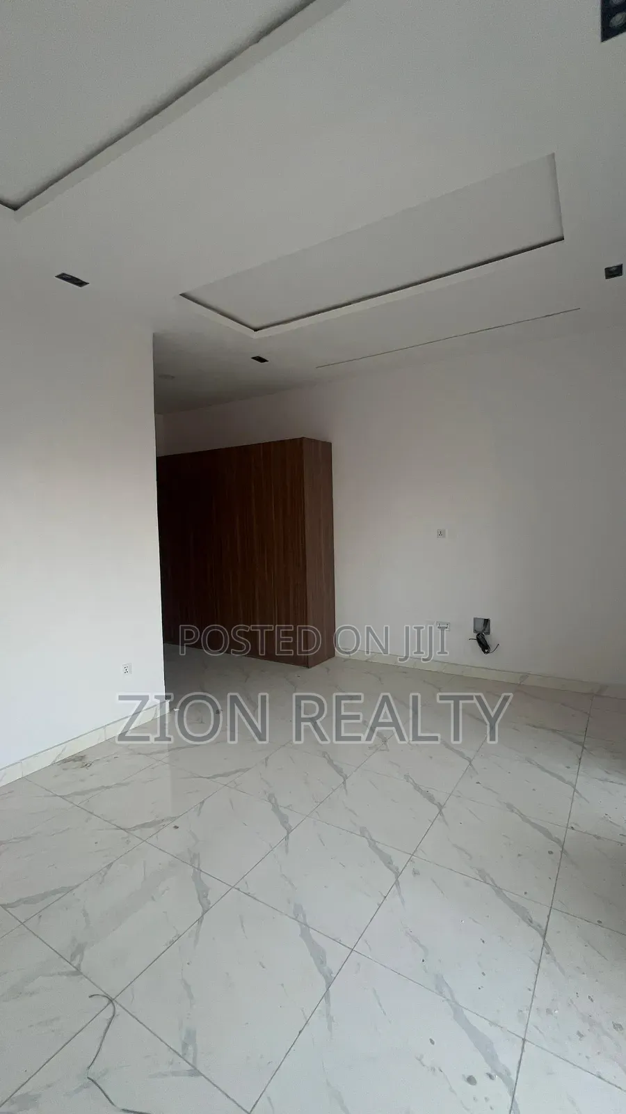 4bdrm Duplex in Agungi for rent