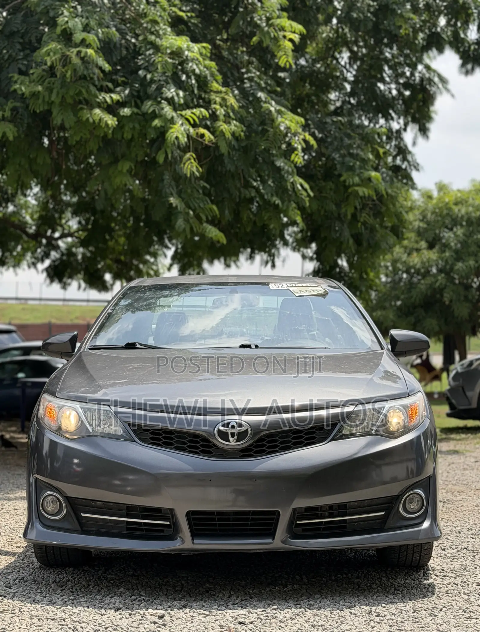 Toyota Camry SE Sport 4dr Sedan w/Prod. End 11/13 (2.5L 4cyl 6A) 2014