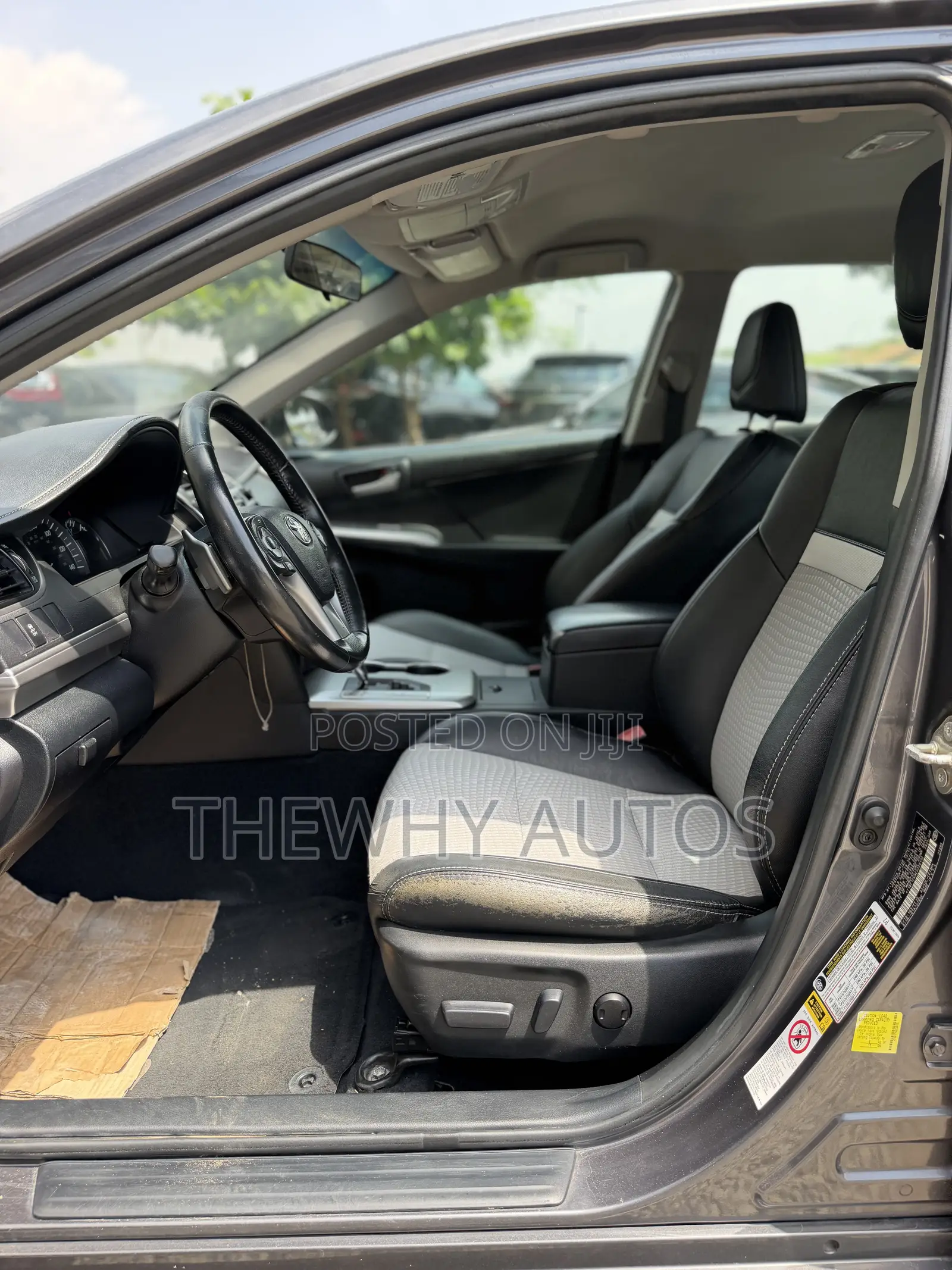 Toyota Camry SE Sport 4dr Sedan w/Prod. End 11/13 (2.5L 4cyl 6A) 2014
