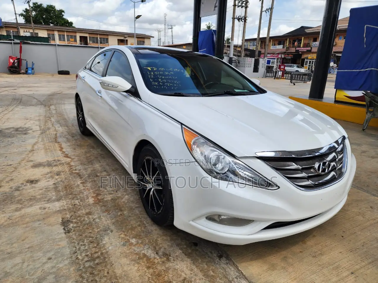 Hyundai Sonata Limited 2.0T Sedan (2.0L 4cyl 6A) 2012 White