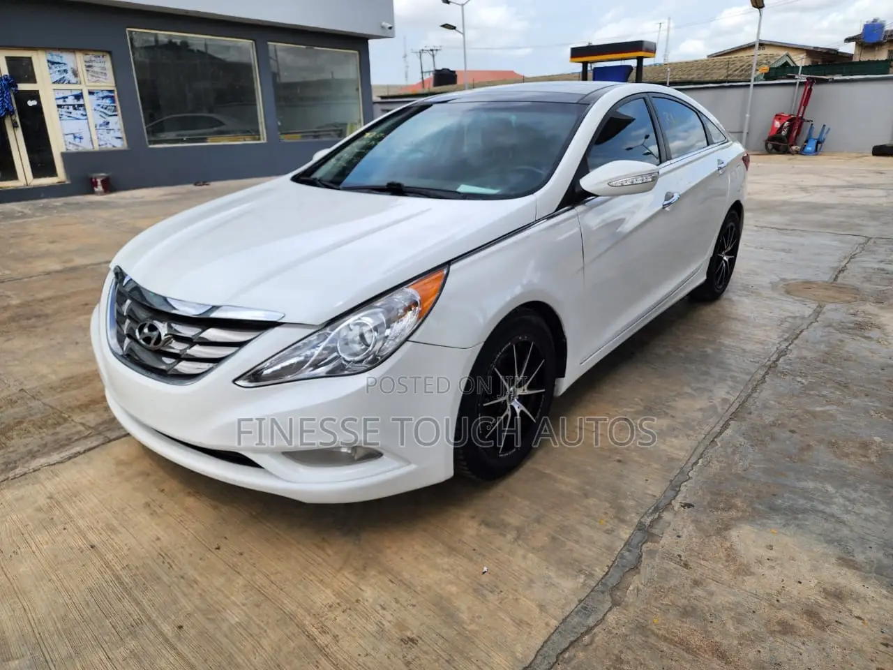 Hyundai Sonata Limited 2.0T Sedan (2.0L 4cyl 6A) 2012 White