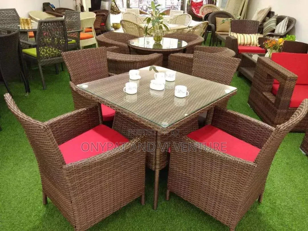 Outdoor Indoor Big Boy Rattan Table and Chairs