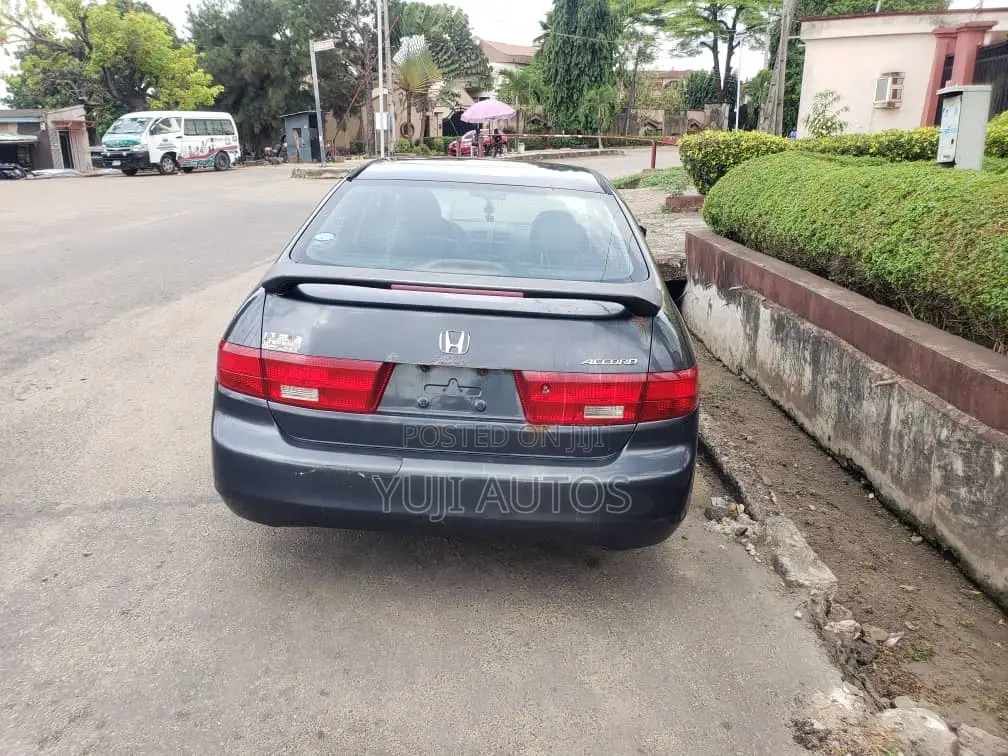 Honda Accord 2006 Gray