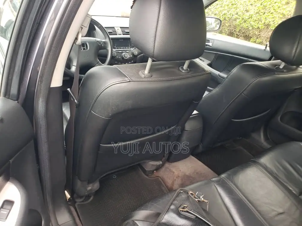 Honda Accord 2006 Gray