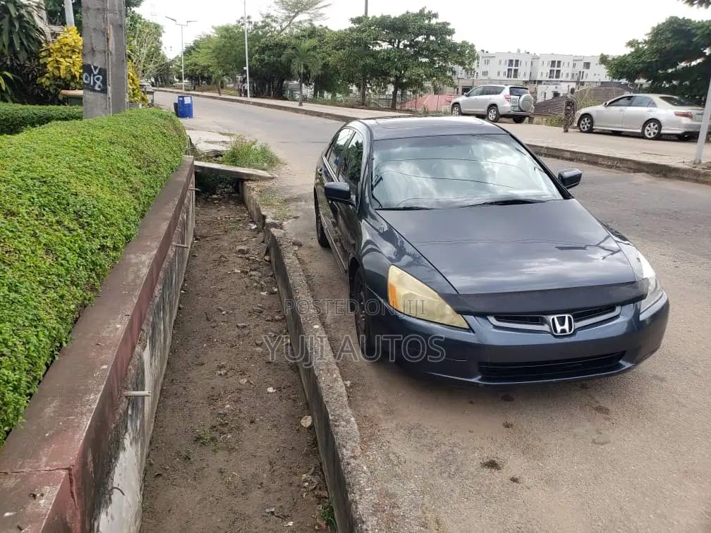 Honda Accord 2006 Gray