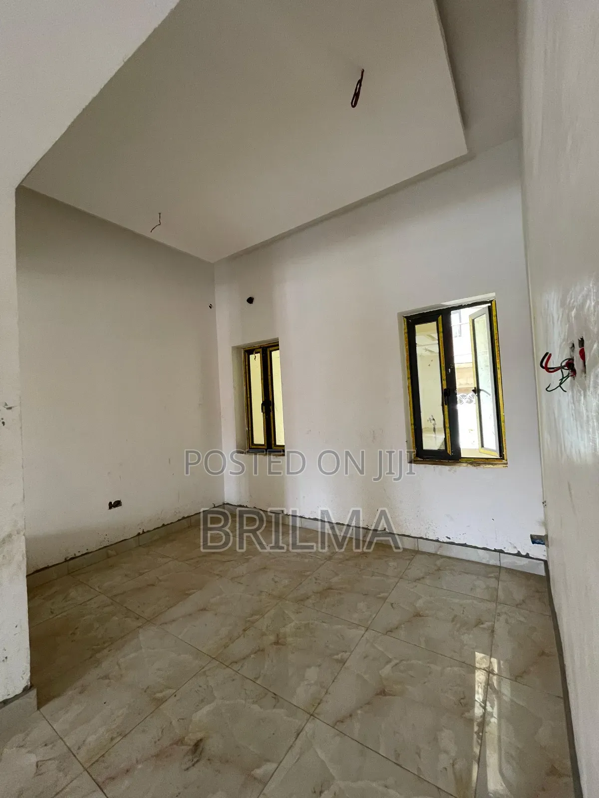 6bdrm Duplex in Jahi for sale