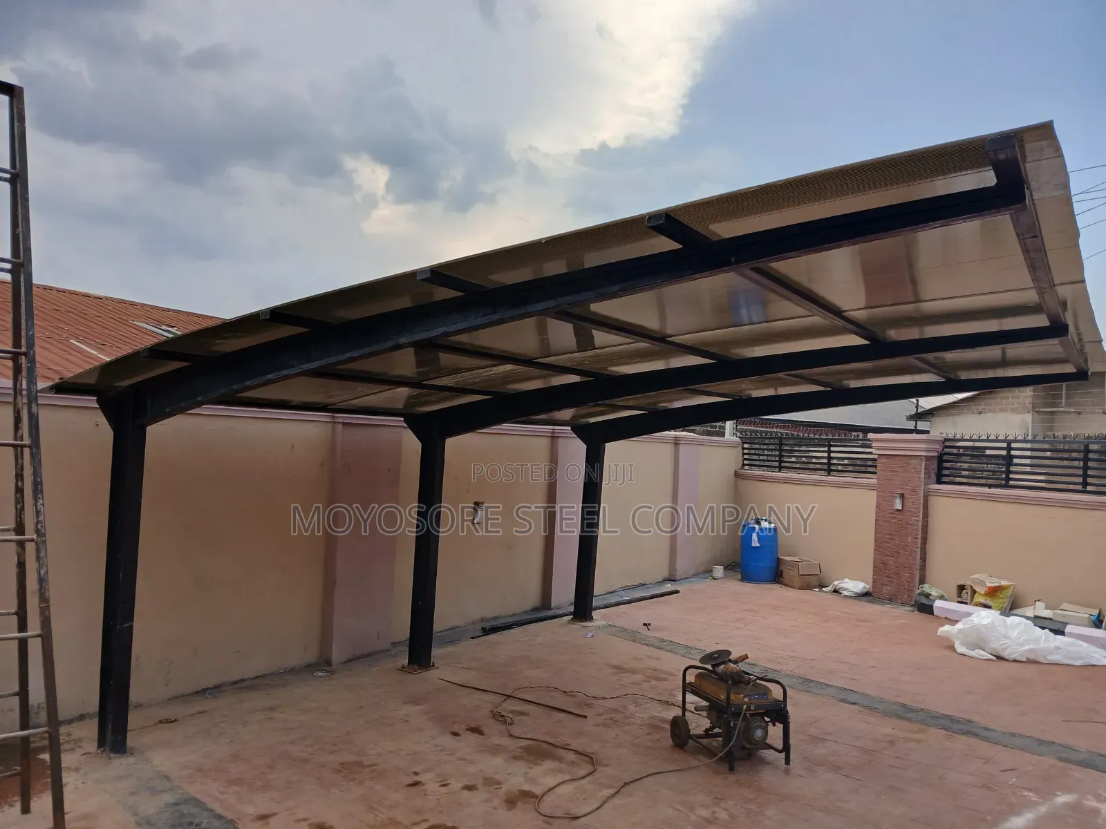 Executive Danpalon Carport