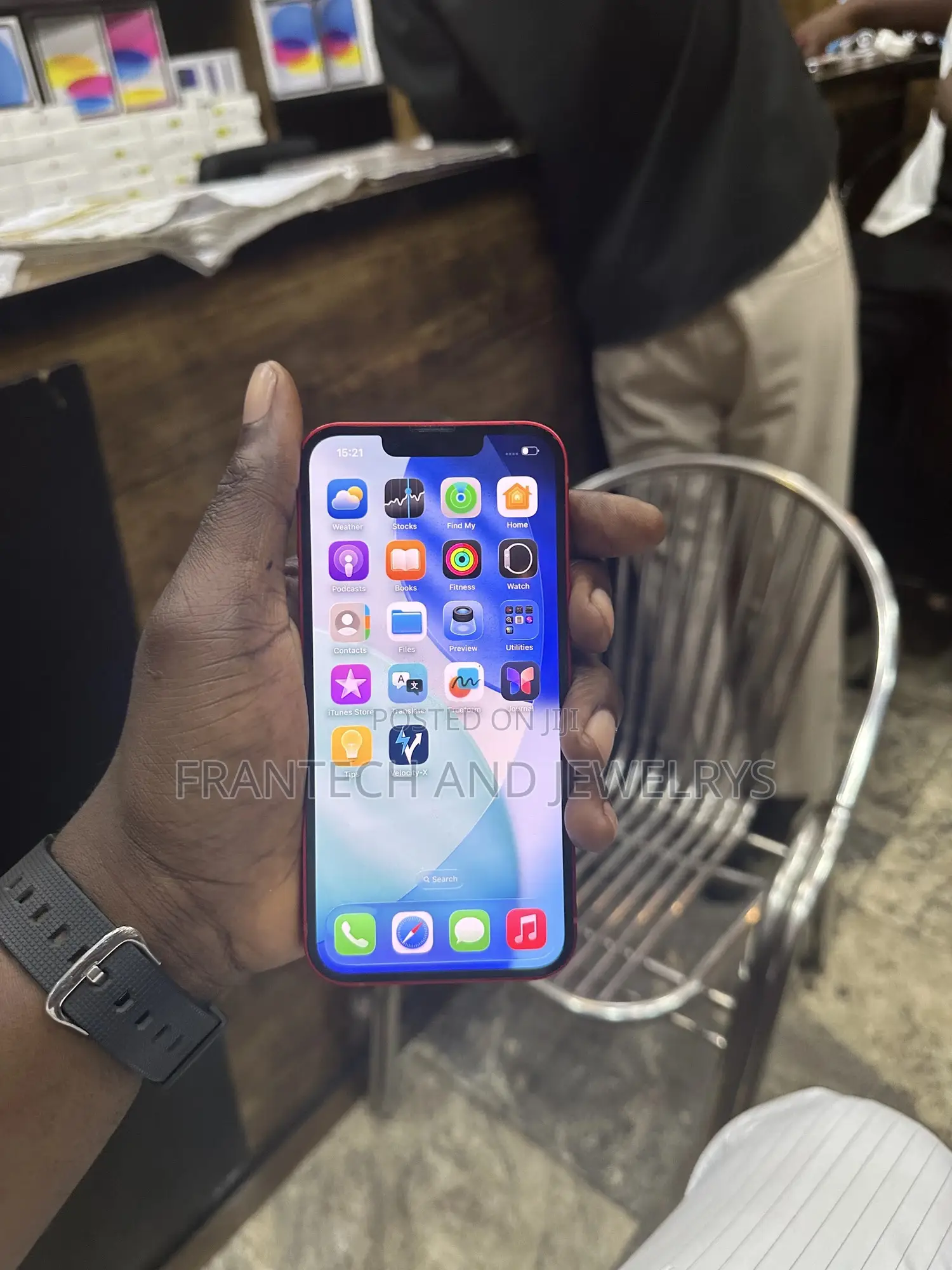 Apple iPhone 13 128 GB Red
