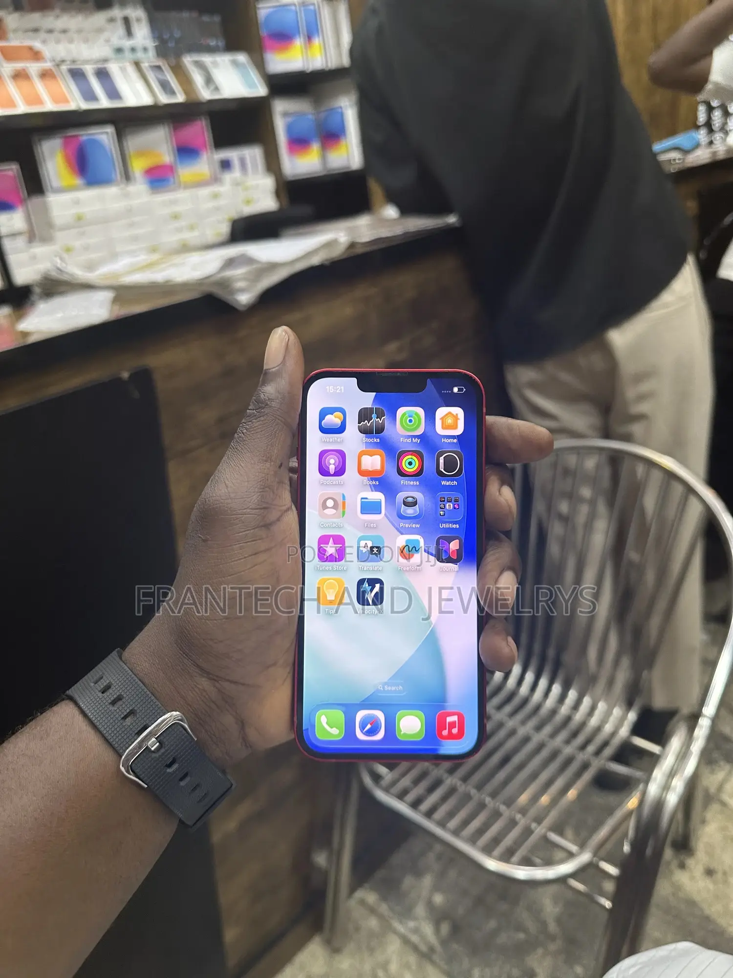 Apple iPhone 13 128 GB Red