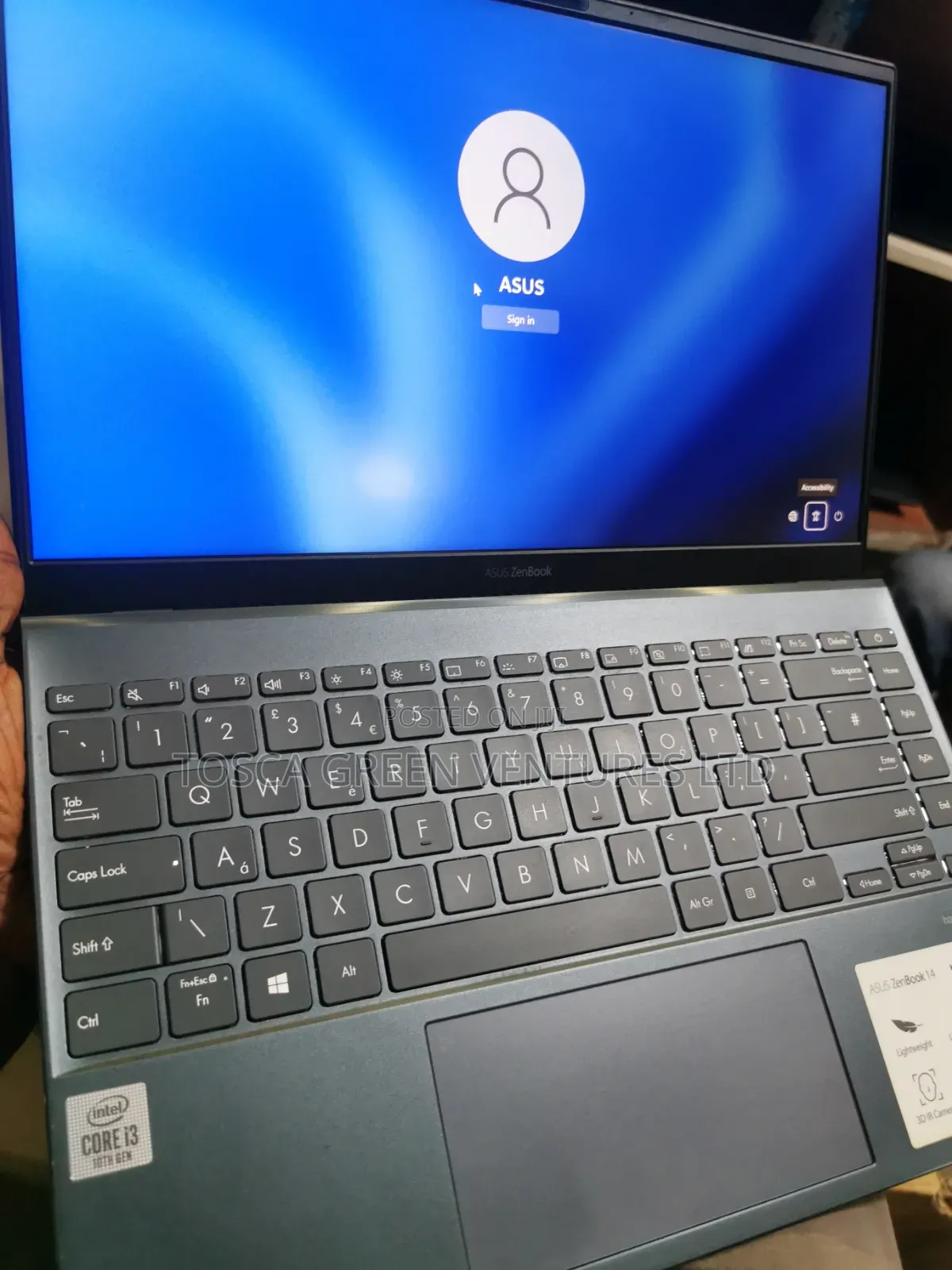 Laptop Asus ZenBook UX430UA 8GB Intel Core i3 SSD 256GB