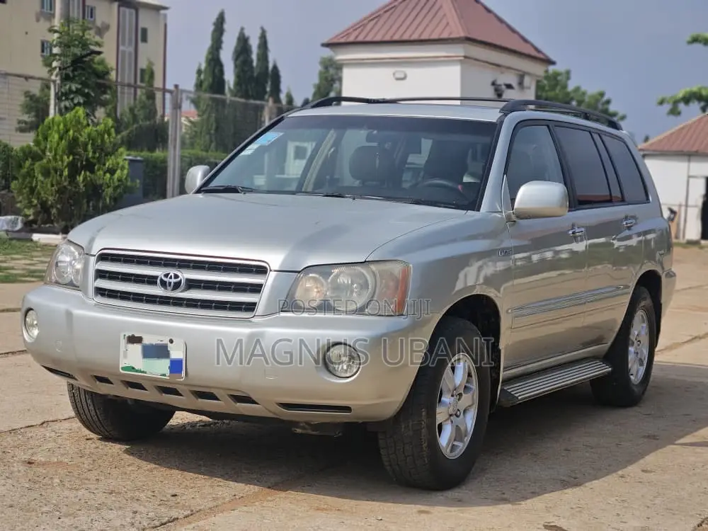 Toyota Highlander V6 AWD 2003 Gold