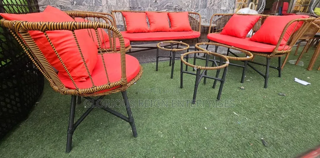 Outdoor Rattan Chair With Table
