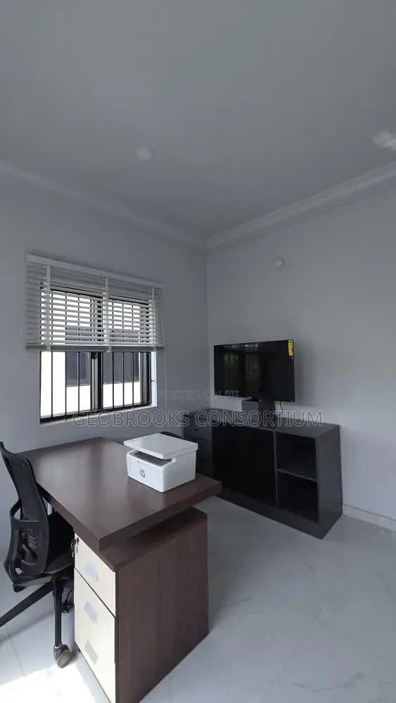 Premium Fully Furnished 3-Bedroom Office Space for Rent – New Bodija.