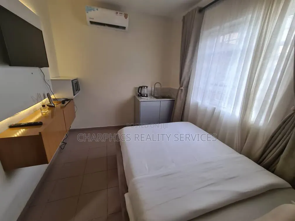 Furnished Studio Apartment in Lekki Phase 1 for rent