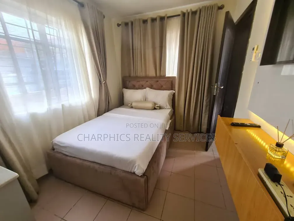 Furnished Studio Apartment in Lekki Phase 1 for rent