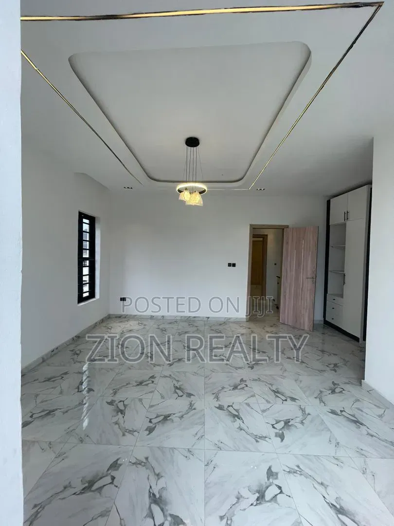 4bdrm Duplex in Agungi for rent