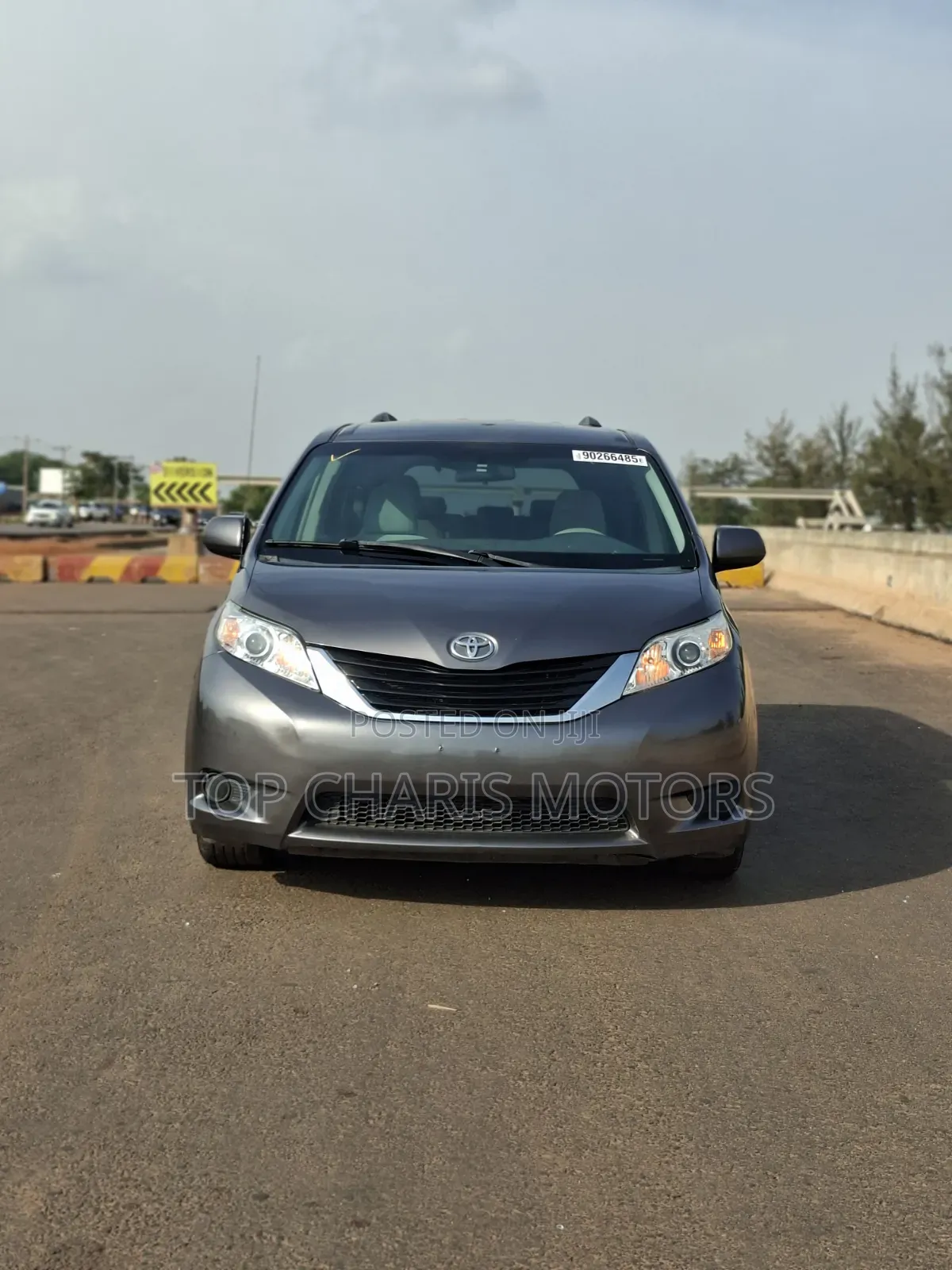 Toyota Sienna LE 7 Passenger 2011 Gray