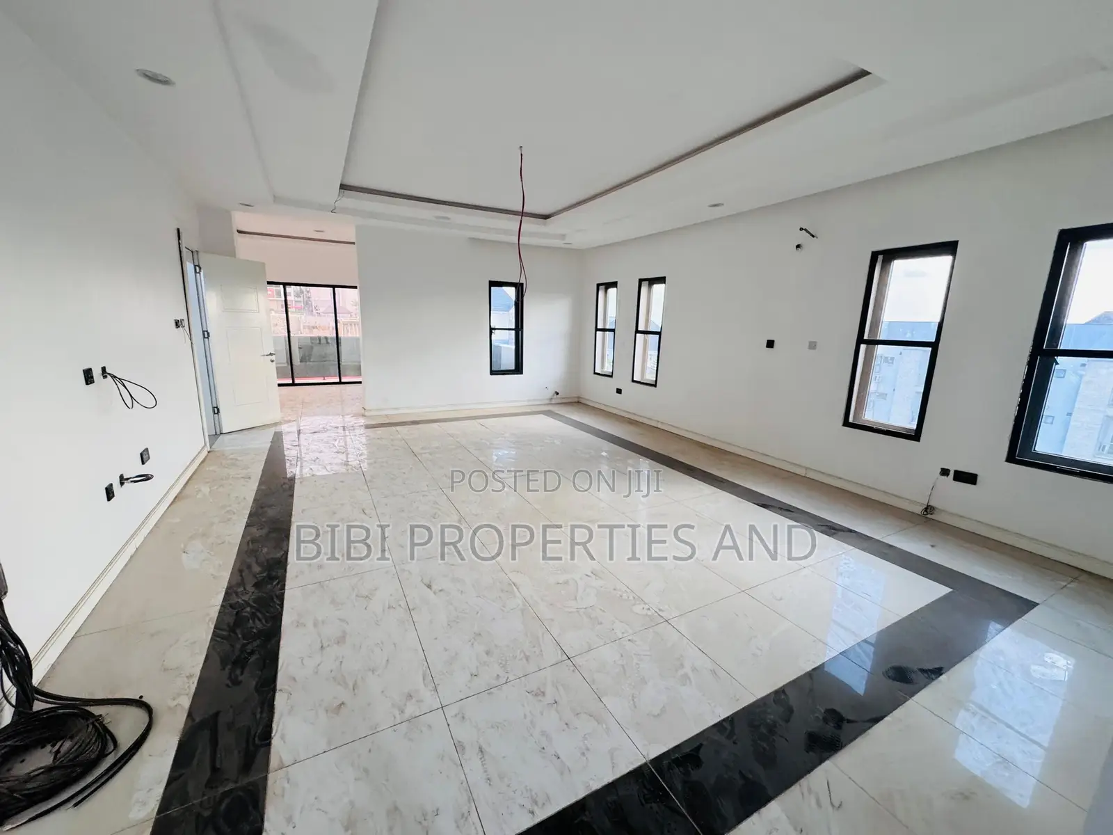 5bdrm Duplex in Guzape District for sale
