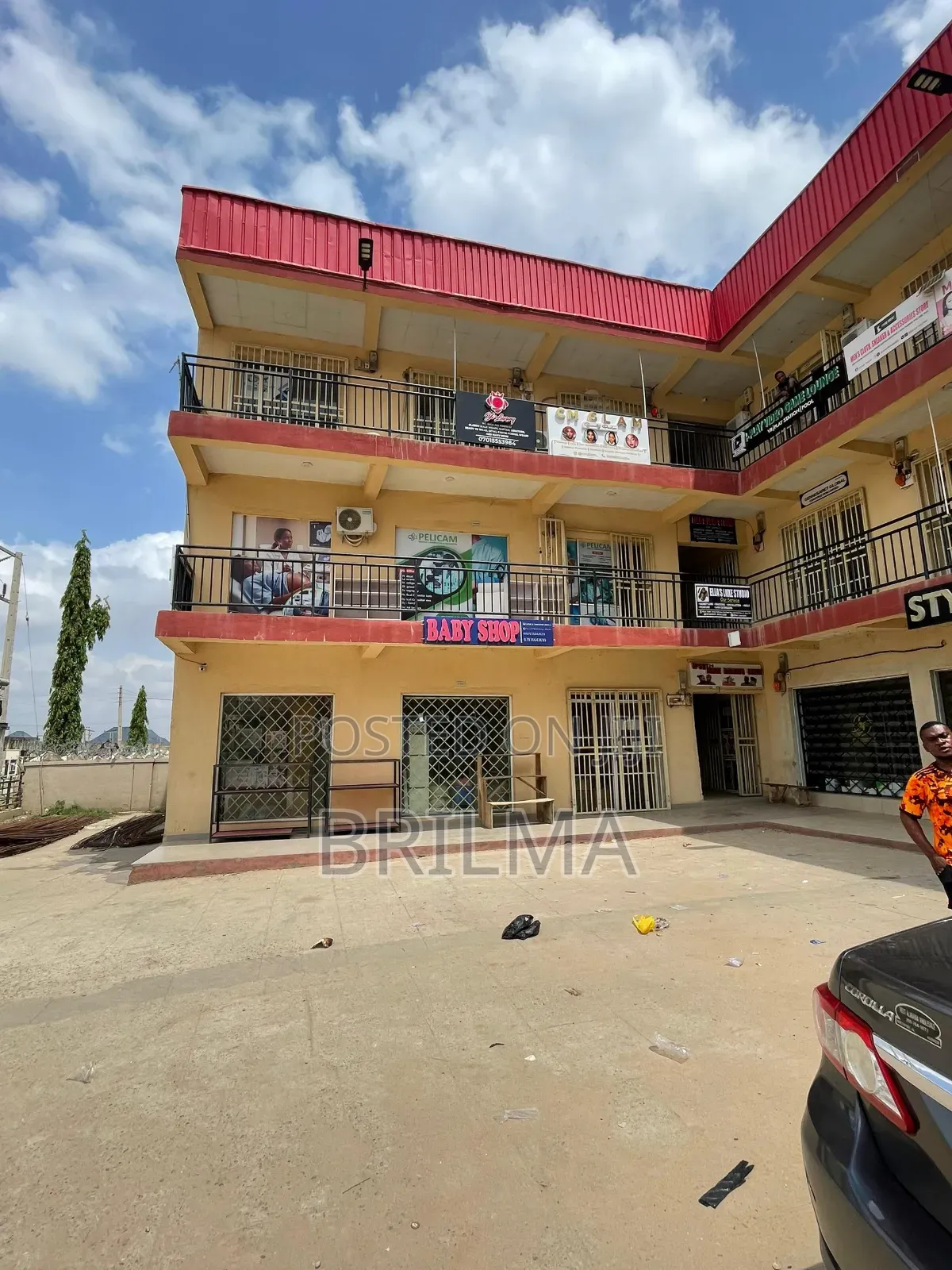 24sqm Shop and Office Space in Lugbe for Sale