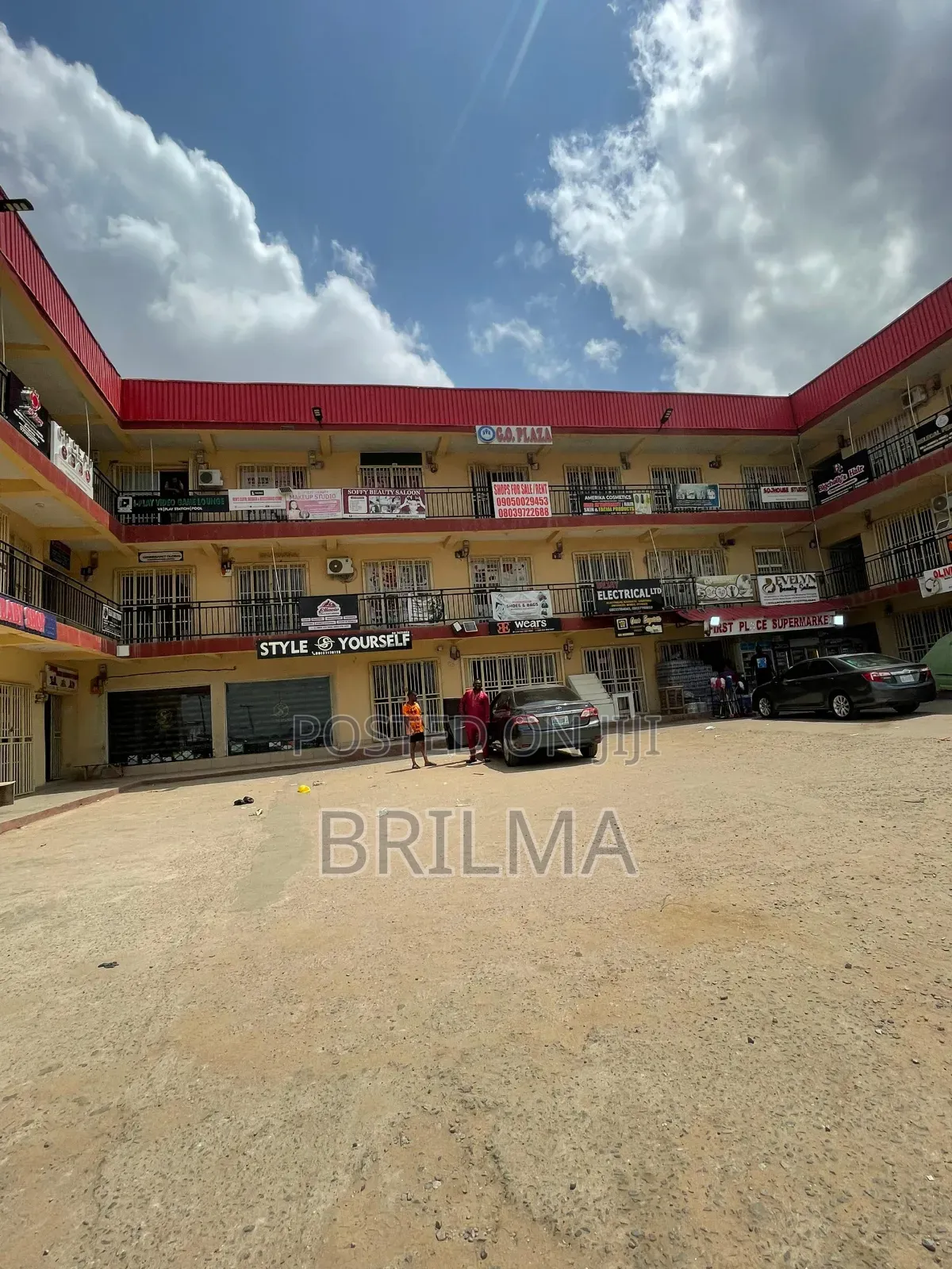 24sqm Shop and Office Space in Lugbe for Sale
