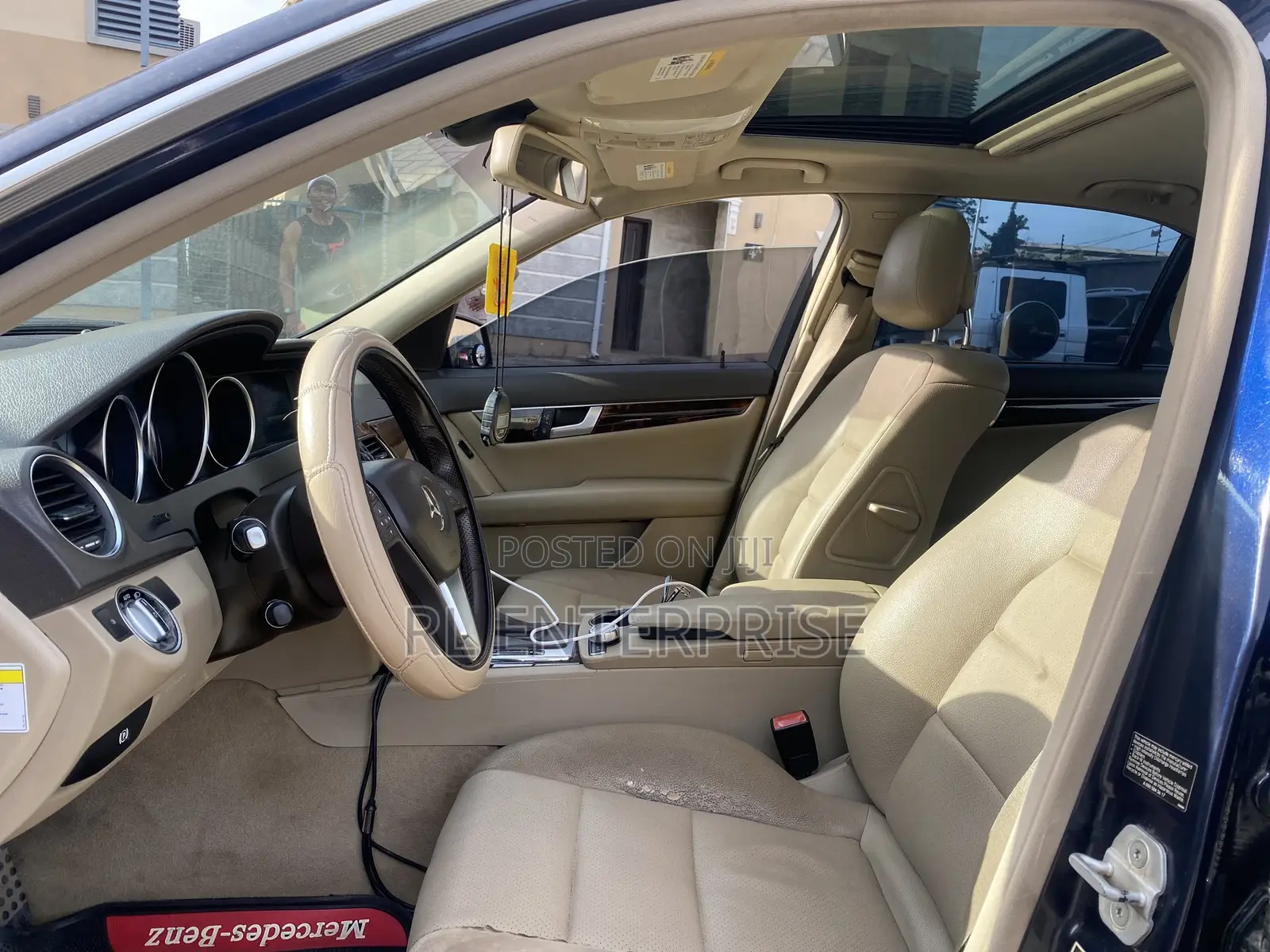 Mercedes-Benz C250 2014 Blue