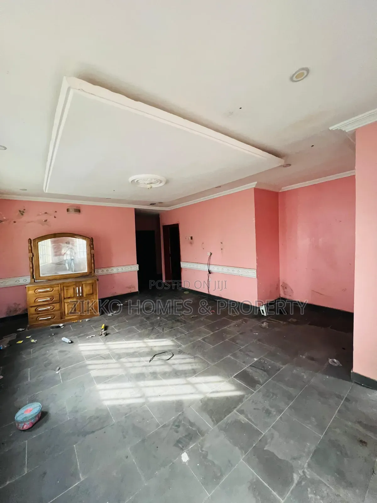 4bdrm Duplex in Coastal Road, Ogombo for sale