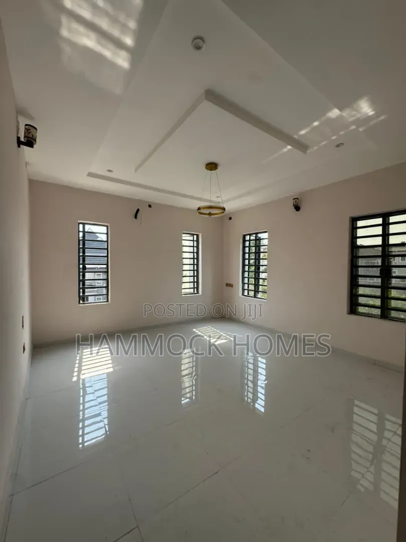 4bdrm Duplex in Carlton Gate Estate, Akobo for sale