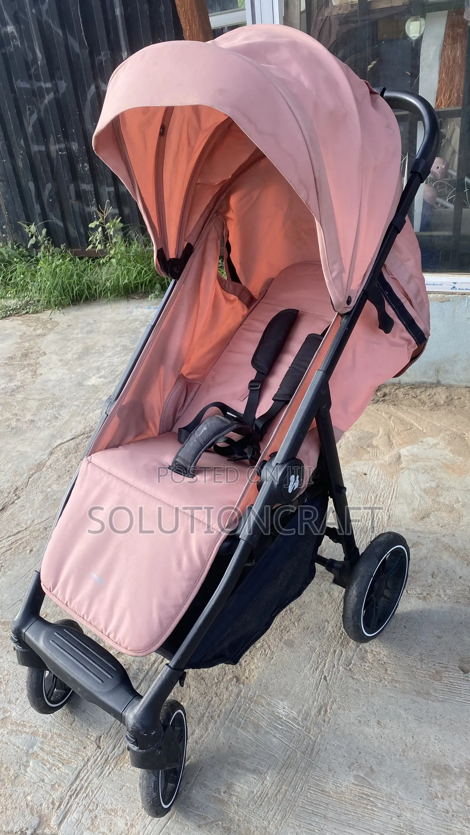 Clean and Adjustable Strollers