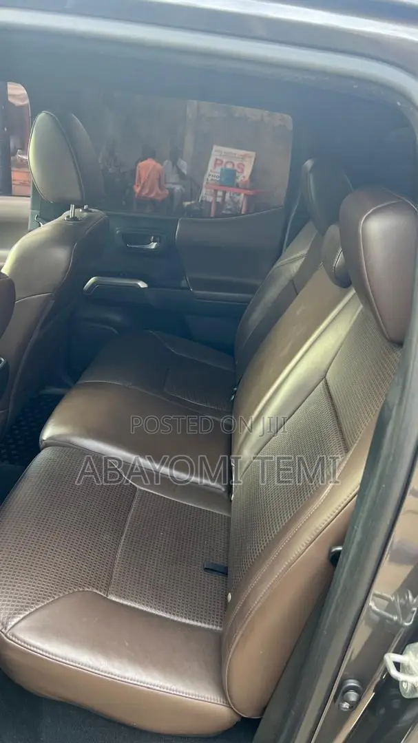 Toyota Tacoma 2022 Gray