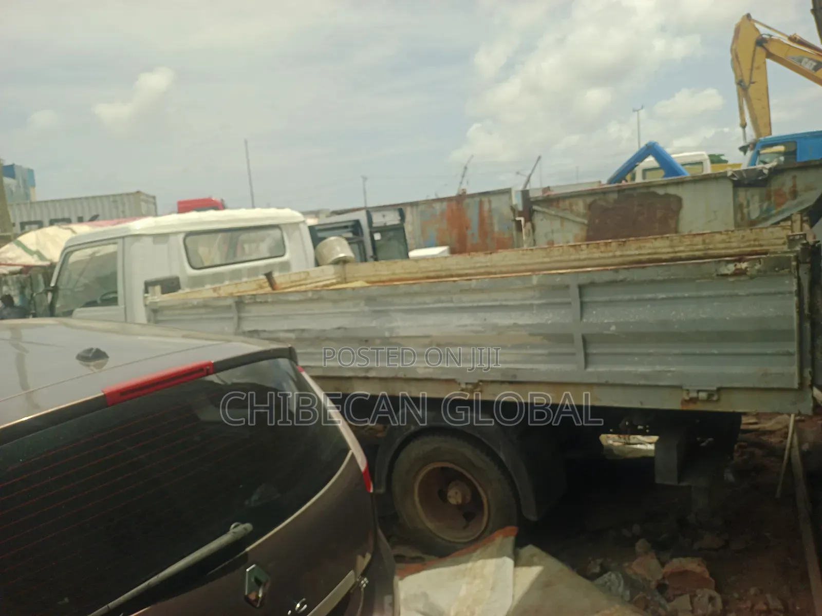 Mitsubishi Canter Tipper 2000 White