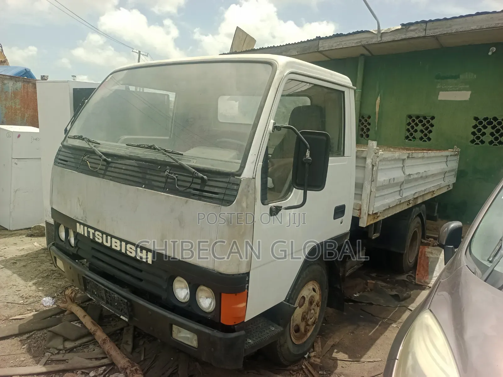 Mitsubishi Canter Tipper 2000 White