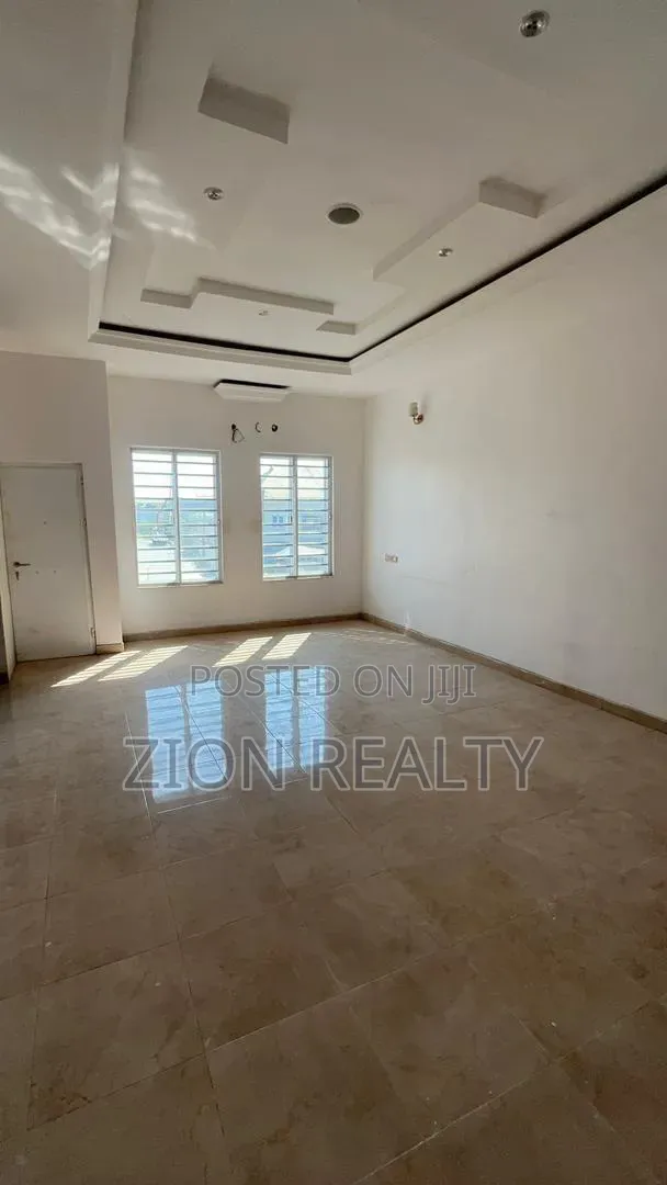 4bdrm Duplex in Sangotedo for rent