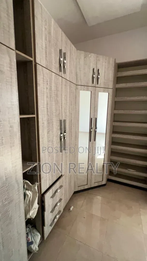 4bdrm Duplex in Sangotedo for rent