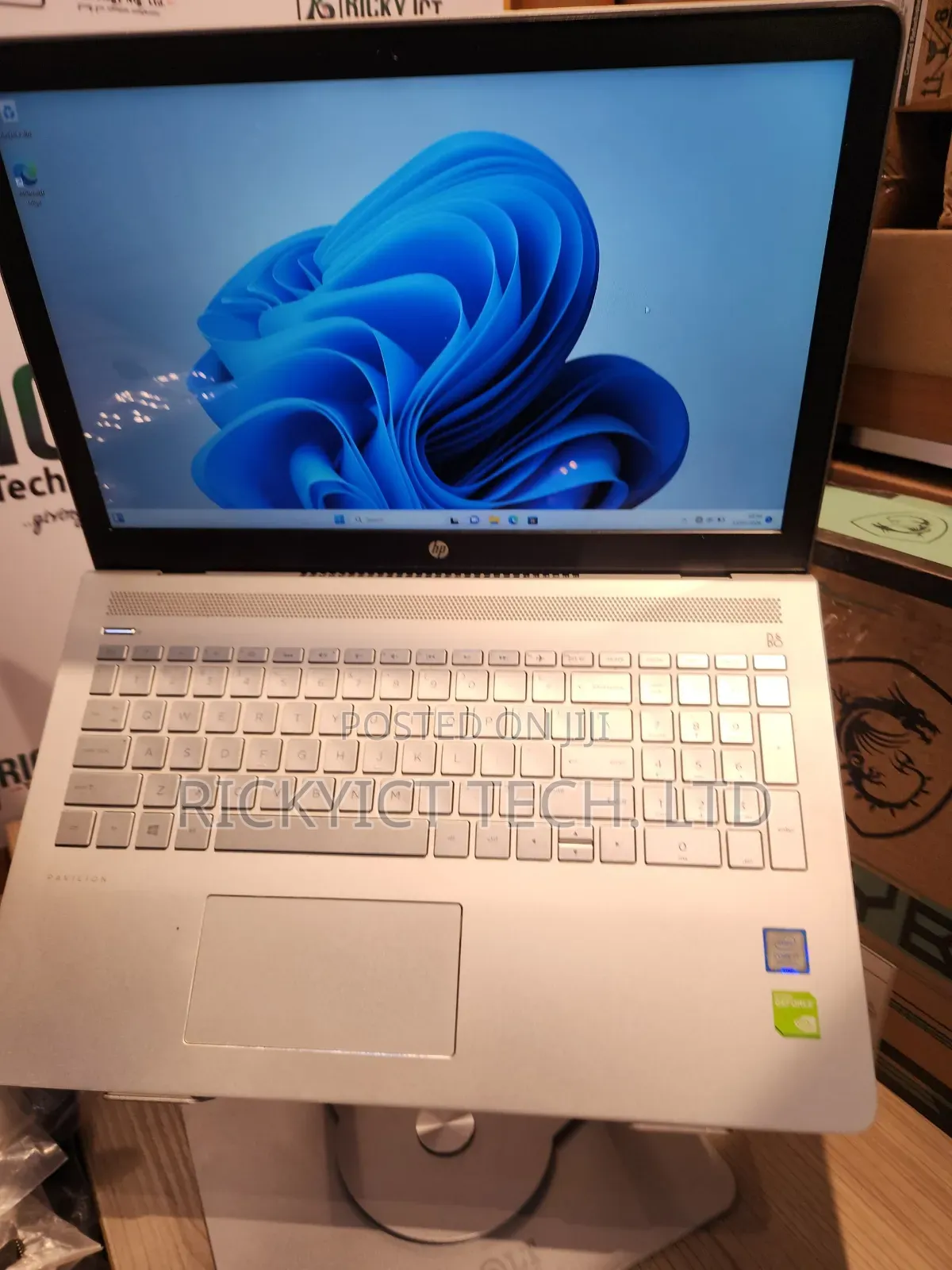Laptop HP Pavilion 15-cs3063cl 16GB Intel Core i7 HDD 1T