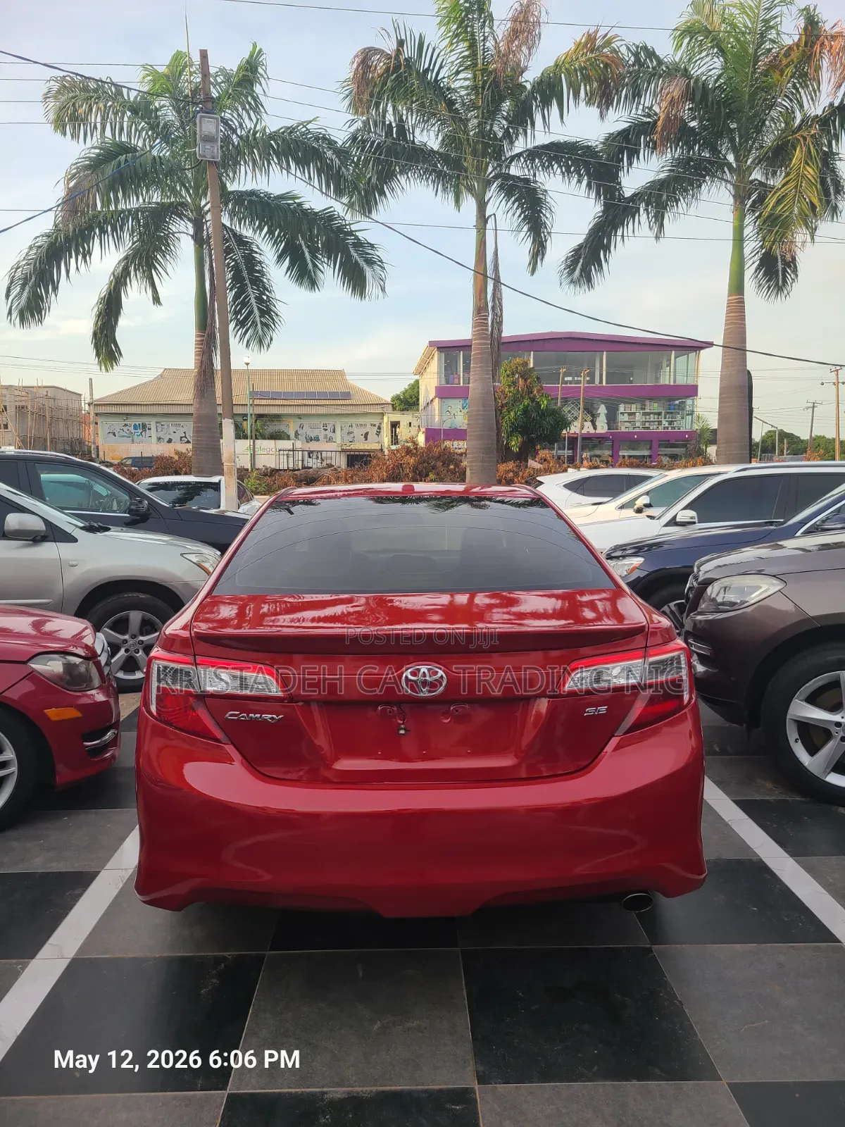 Toyota Camry SE 4dr Sedan (2.5L 4cyl 6A) 2013 Red