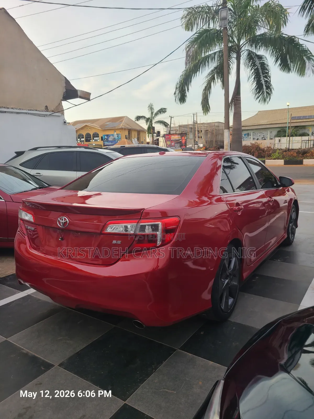 Toyota Camry SE 4dr Sedan (2.5L 4cyl 6A) 2013 Red