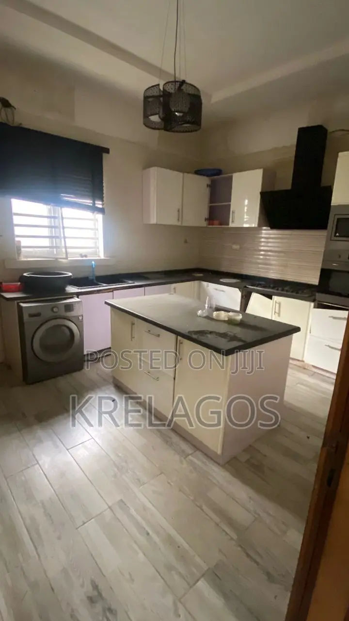 4bdrm Duplex in Osapa london for rent