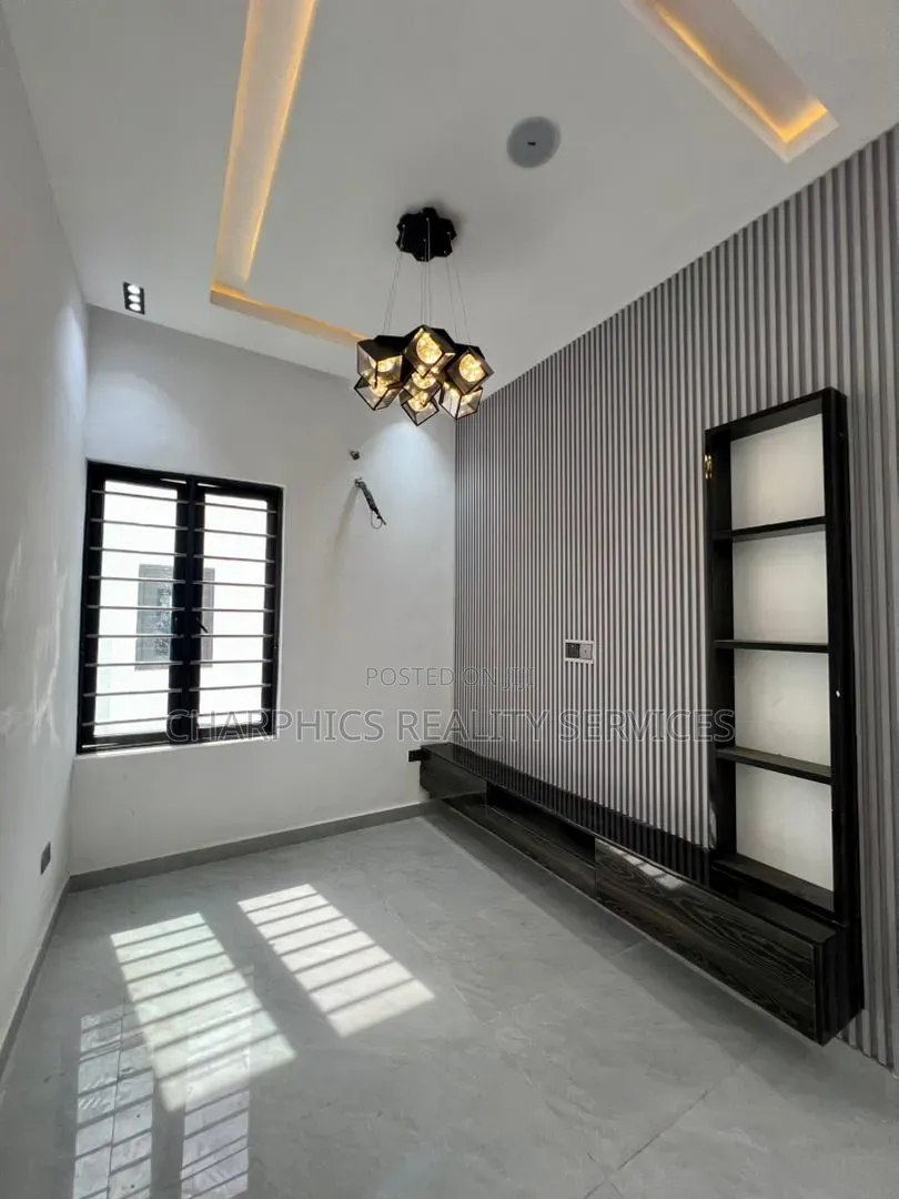 4bdrm Duplex in Off Lekki-Epe Expressway for sale