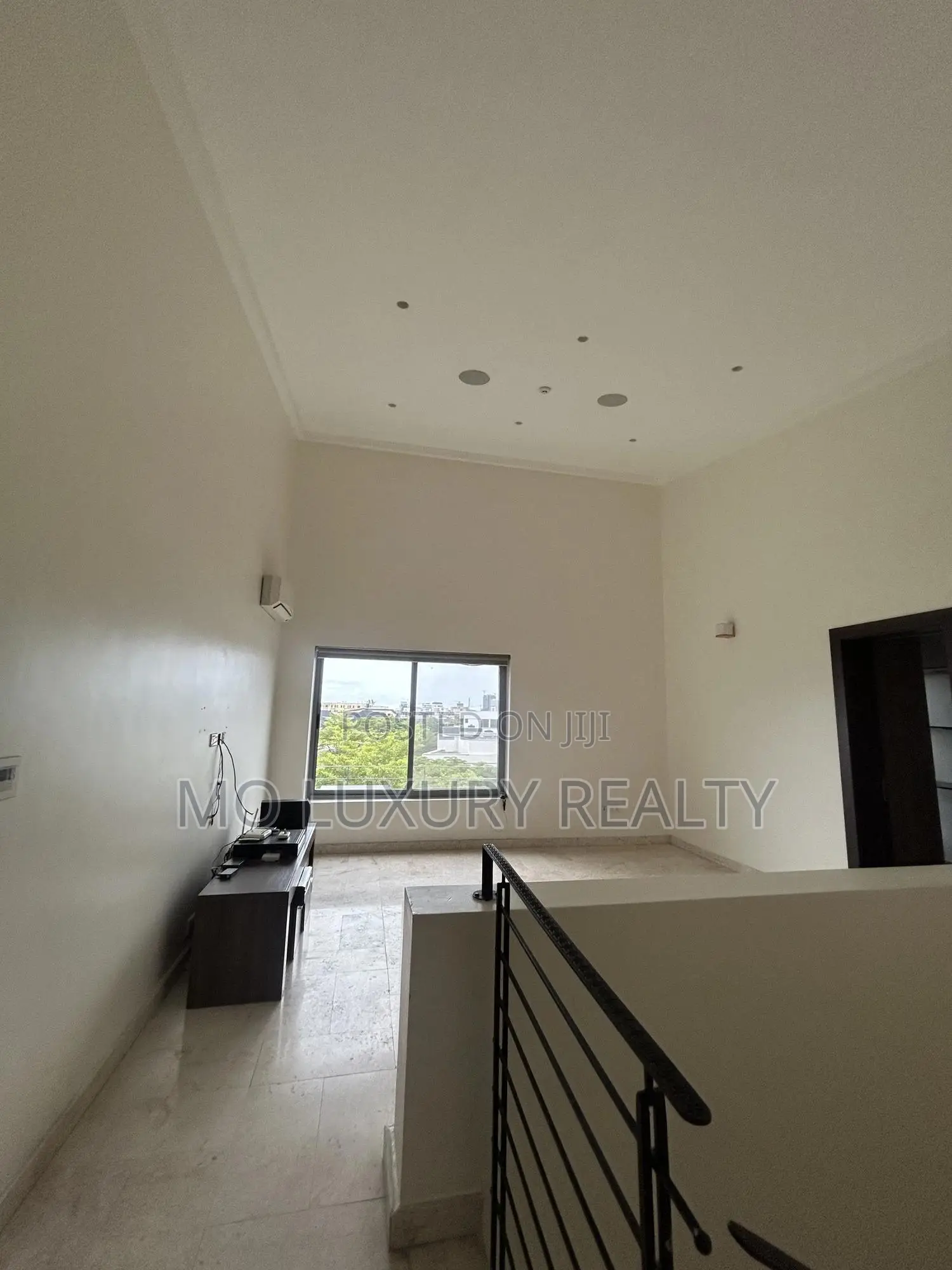 4bdrm Maisonette in Banana Island for rent