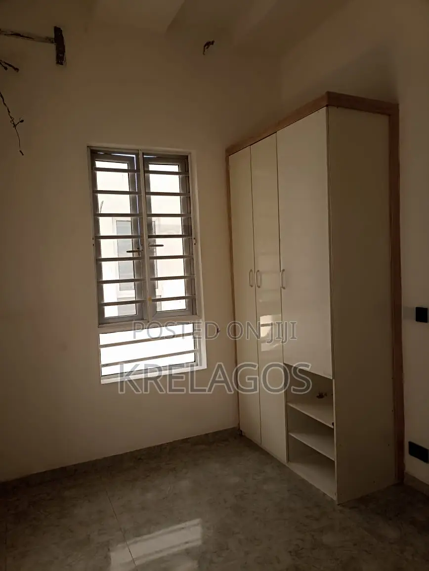 4bdrm Duplex in Osapa london for rent