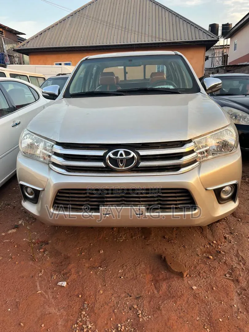 Toyota Hilux 2.0 VVT-i SRX 2012 Gray