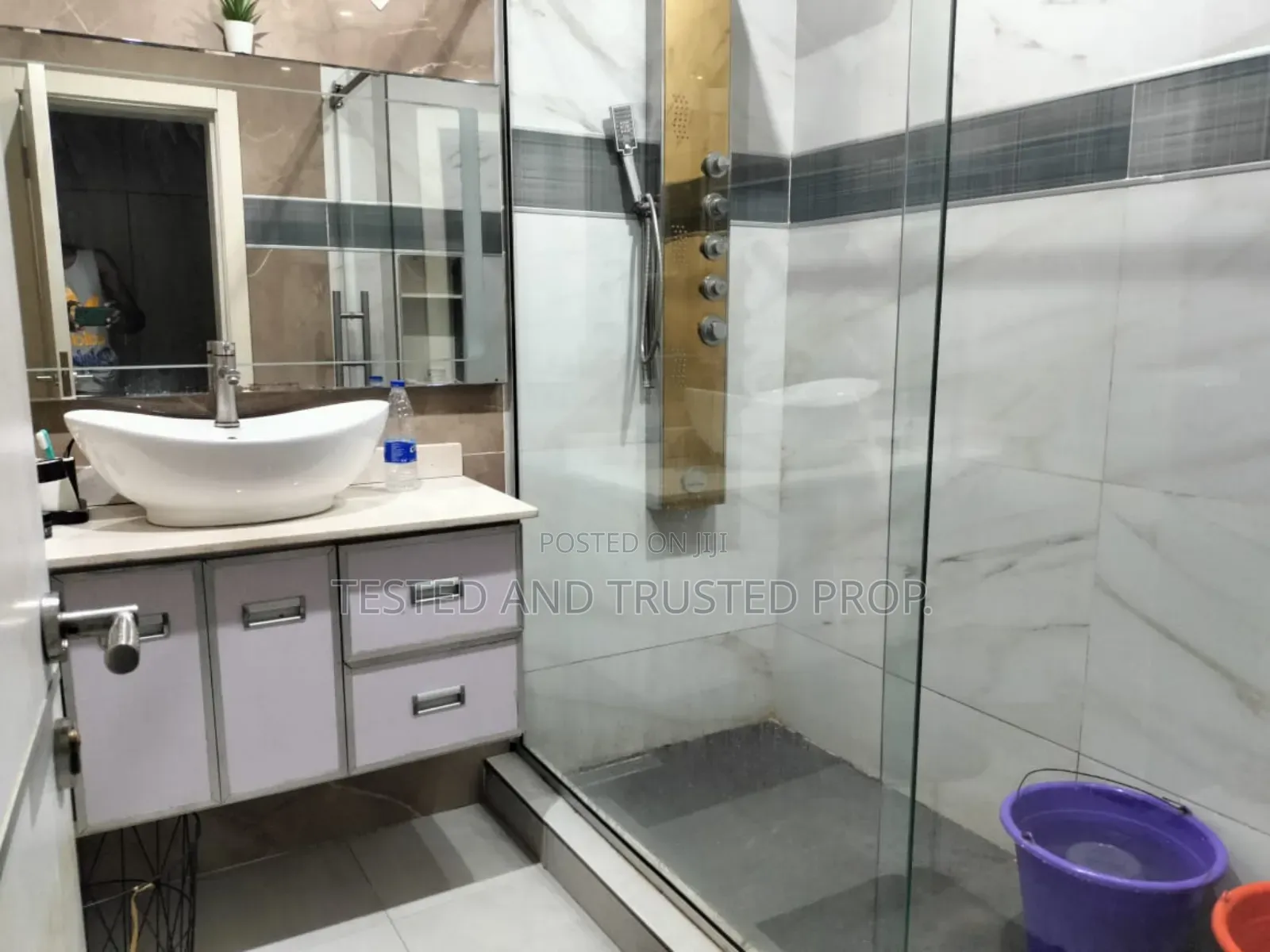 4bdrm Duplex in Ikota Gra for sale