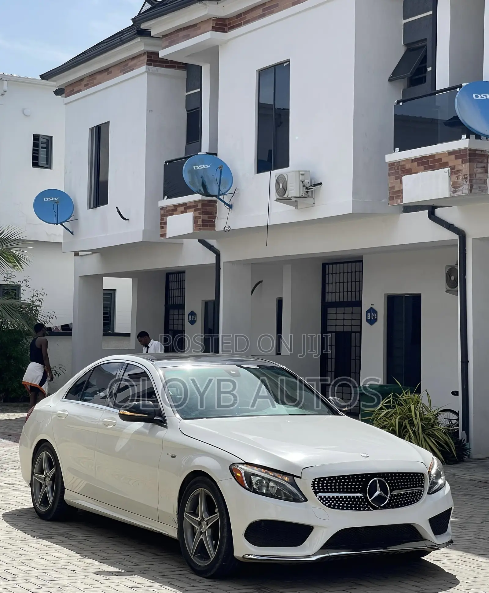 Mercedes-Benz C300 Sport 4Matic Sedan AWD (2.0L 4cyl 7A) 2017 White