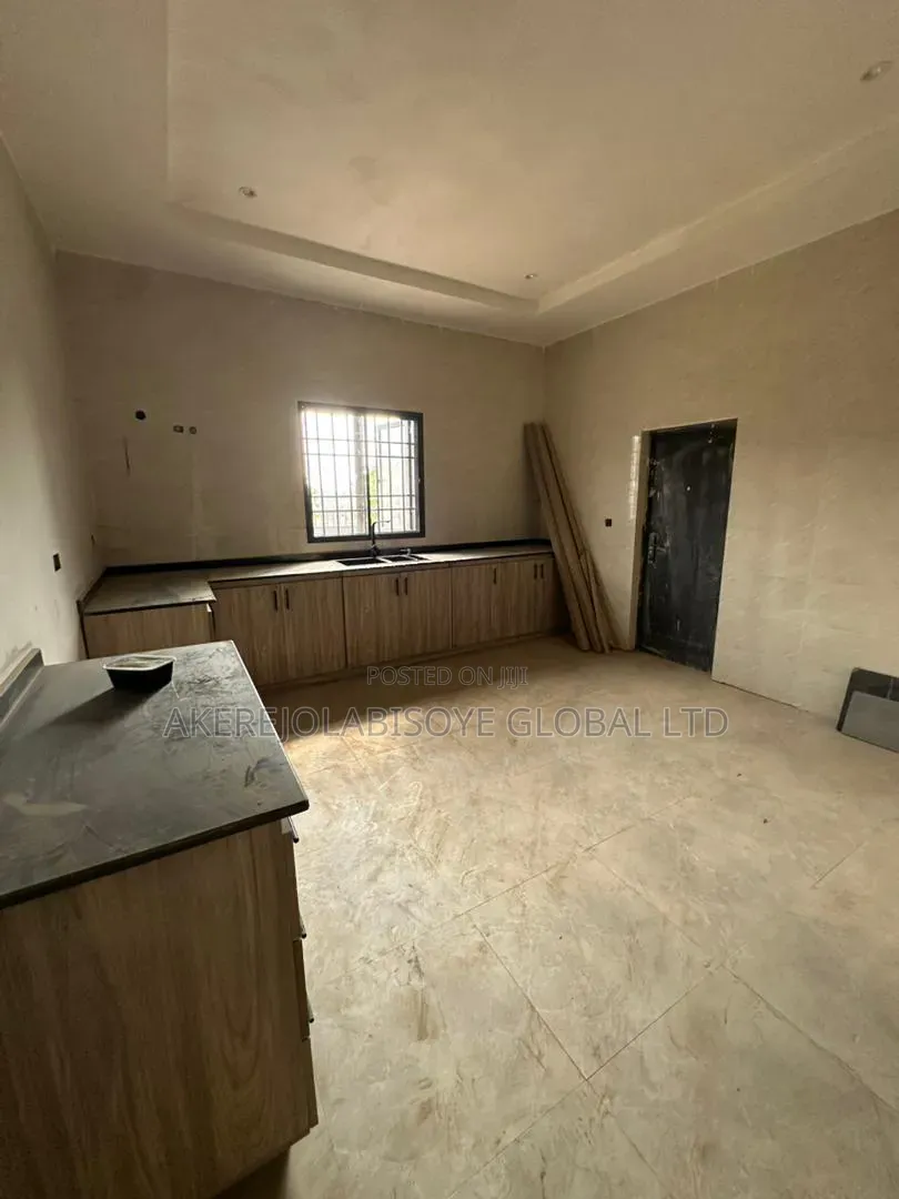 4bdrm Duplex in Close To Galadimawa for rent