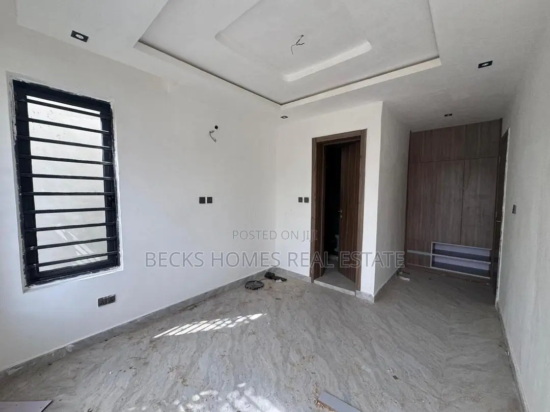4bdrm Duplex in Ogba GRA for sale