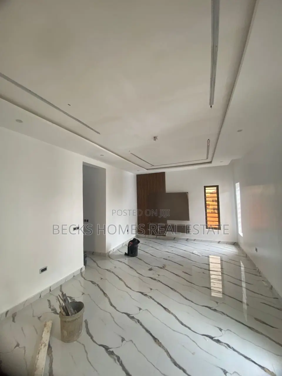 5bdrm Duplex in Magodo for sale